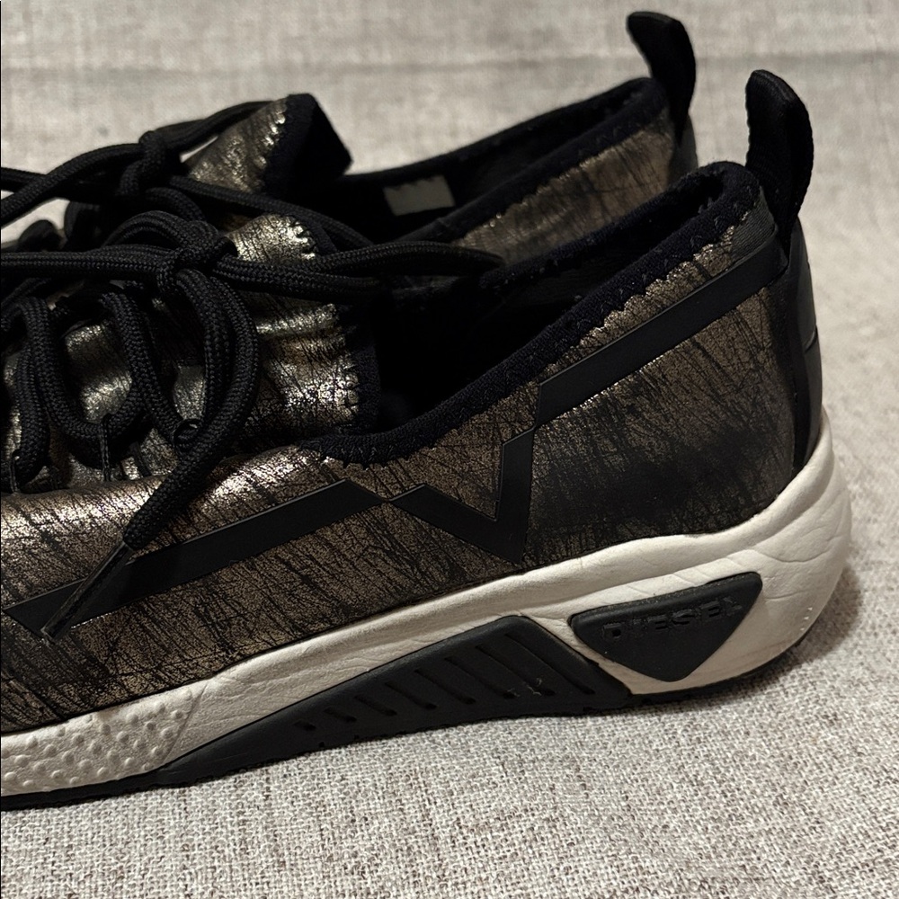 Diesel Metallic Black Low Top Sneakers View 6